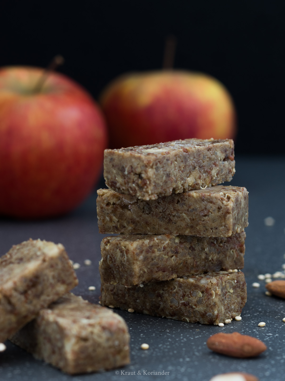 Energieriegel mit Apfel und Quinoa