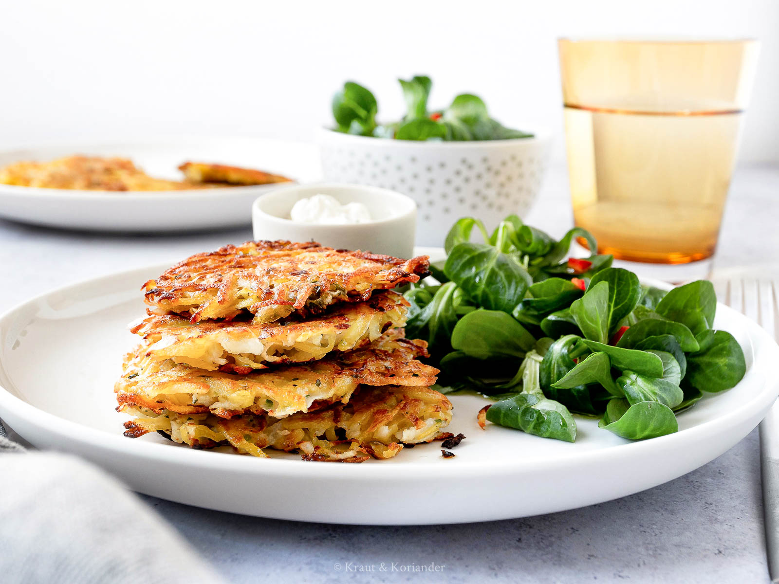 Knusprige Kartoffel-Rettich-Rösti mit Sour Cream