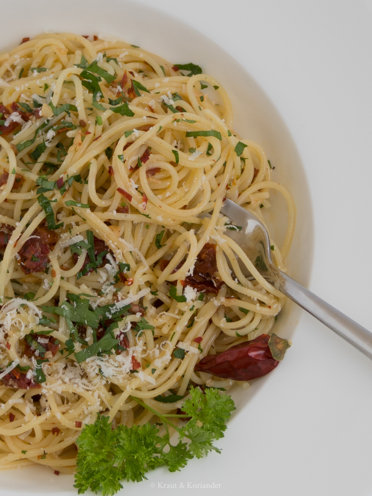 Spaghetti mit Chili und getrockneten Tomaten