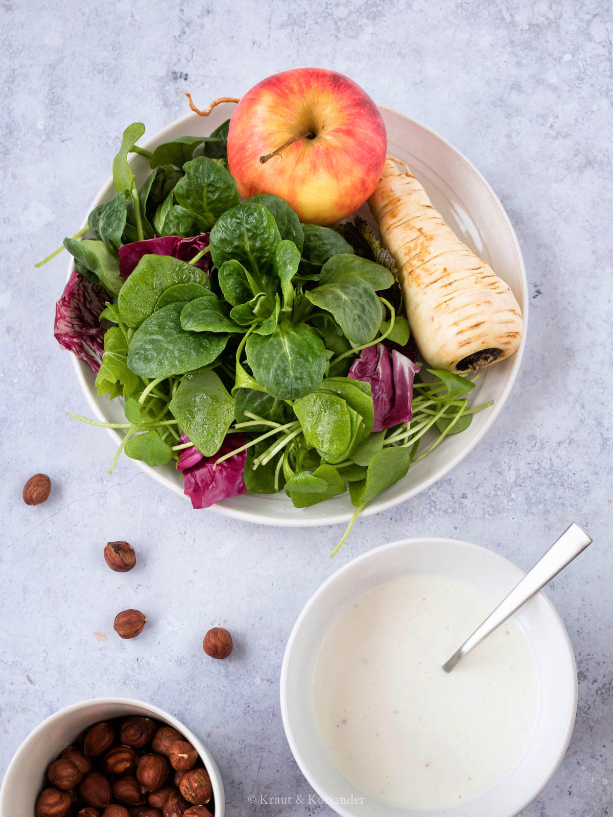 Zutaten für Wintersalat mit Pastinake und Joghurt-Dressing