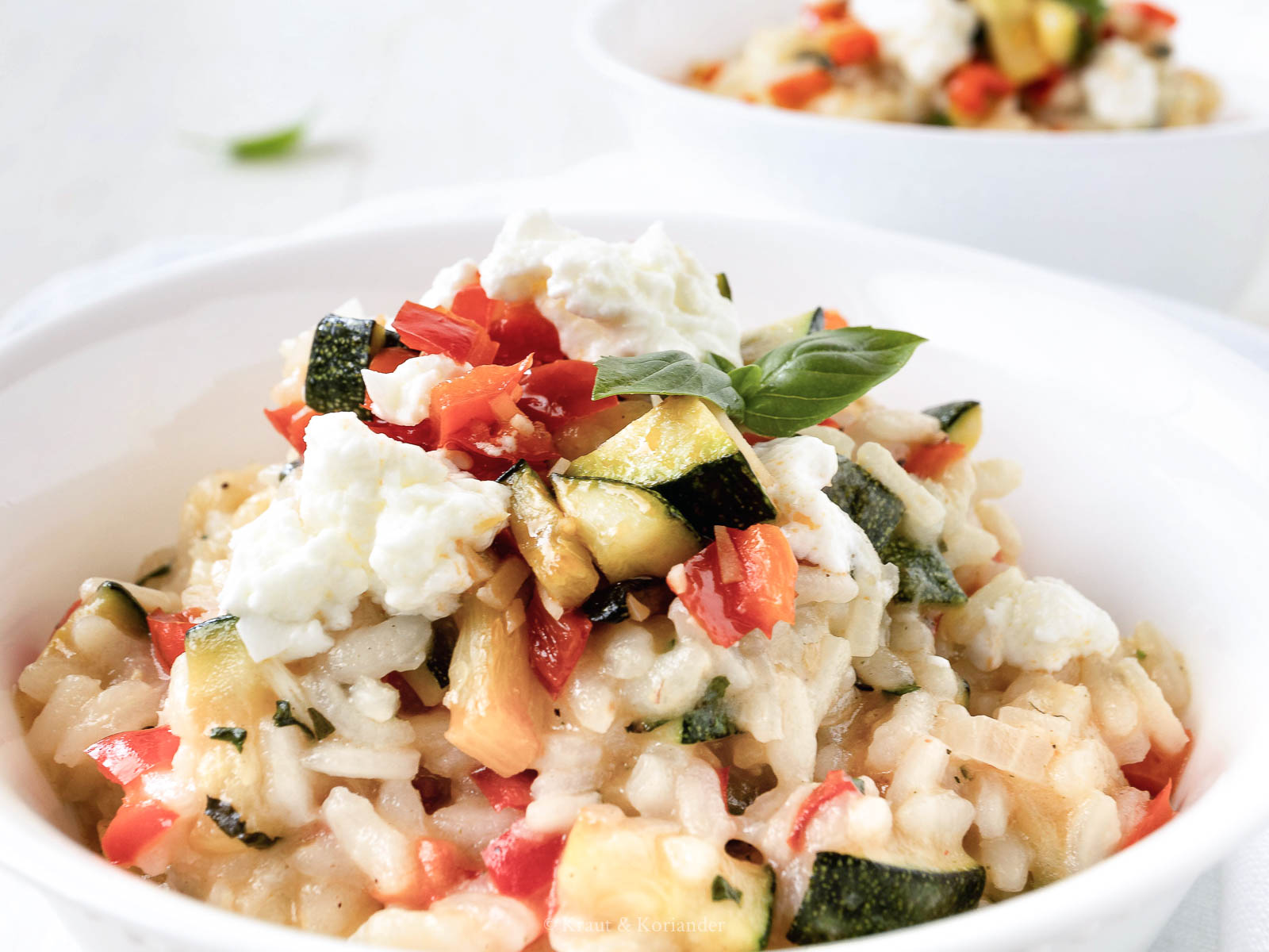 Zucchini-Paprika-Risotto mit Schafkäse